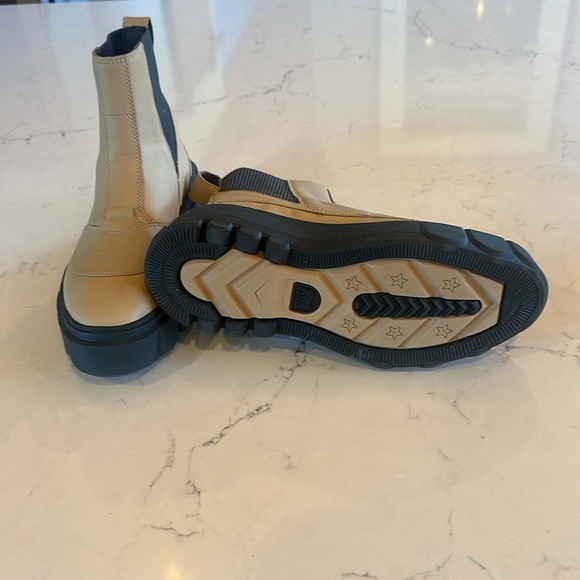 Sorrel platform waterproof booties - Picture 2 of 8